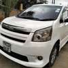 Toyota Noah KCQ thumb 3
