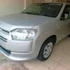 Toyota succeed TXG hybrid thumb 2