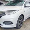 Honda Vezel Hybrid white 2018 thumb 1
