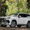 2023 Lexus LX600 thumb 4