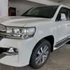 Toyota landcruiser v8 thumb 4