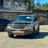 Toyota land Cruiser ZX V8 Gold 2019 thumb 2