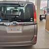 Toyota Noah hybrid Gold 2018 thumb 13