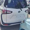 Toyota Sienta white hybrid 2019 thumb 6