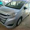 Toyota Noah hybrid thumb 0