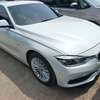 BMW 320i thumb 8