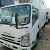 ISUZU NPR85 freezer thumb 0