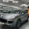 Porsche Cayenne Turbo 2018 thumb 4