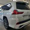 Lexus lX 570 thumb 4