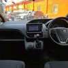 Toyota Noah  pearl thumb 2