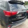 Mitsubishi Outlander thumb 2