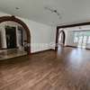 5 Bed House with En Suite in Rosslyn thumb 16