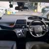 Toyota sienta pearl white thumb 2