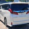 Toyota Alphard  with  sunroof thumb 2