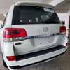 Toyota landcruiser v8 thumb 0