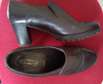 Chunky heel black closed shoe