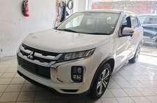 Mitsubishi RVR pearlwhite