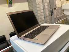 ASUS Laptop Core i7 8GB RAM 256 SSD 2.7GHz