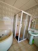 5 Bed House with En Suite in Thika Road