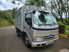TOYOTA DYNA