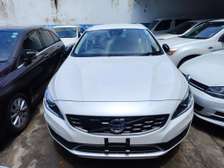 Volvo V40 T5 AWD 2018 white