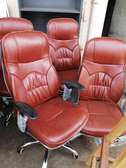 EXECUTIVE OFFICE CHAIRS