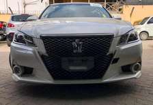 TOYOTA CROWN 2015 MODEL WITH SUNROOF.