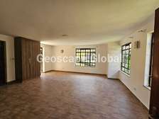 5 Bed House with En Suite in Kyuna