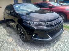 TOYOTA HARRIER GS NEW IMPORT.