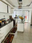 6 Bed Townhouse with En Suite in Membley