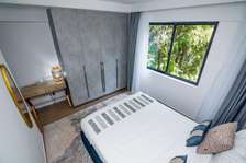 Serviced 2 Bed Apartment with En Suite at Riverside