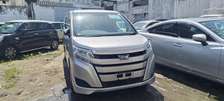 Toyota Noah Hybrid Silver 2018
