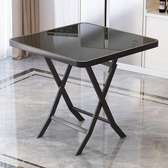 Foldable Dining Table: Foldable Dining Table