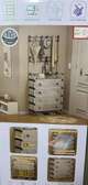 Enclosed  multifunctional shoerack