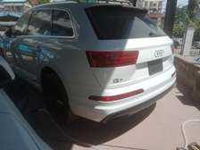 Audi Q7 Sunroof Available for sale