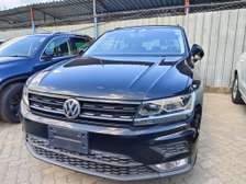 Volkswagen Tiguan black 2018 TSi