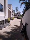 5 Bed Townhouse with En Suite in Westlands Area