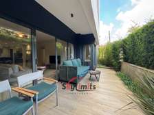Furnished 2 Bed Apartment with En Suite at Riverside Drive