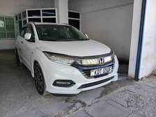 Honda vezel Hybrid white