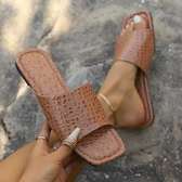 Low heeled ladies sandals