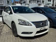 Nissan Sylphy white 2018