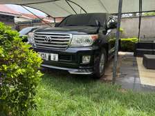 LANDCRUISER PRADO V8 PETROL