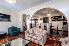 5 Bed Townhouse with En Suite in Westlands Area
