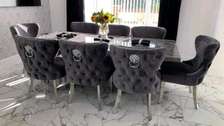 Tufted dining /8-seater