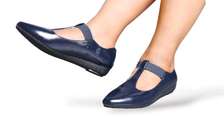 Ladies flat shoes