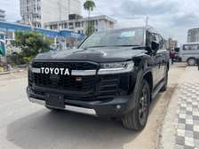 Toyota Landcruiser LC300 GR sport