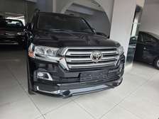Land Cruiser V8 petrol