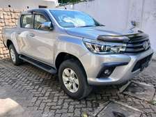 Toyota hilux silver