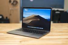 MacBook Air 2019 Core i5 16 GB RAM  256 GB  SSD