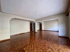 3 Bed Apartment with En Suite in Lavington